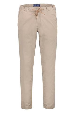 Beżowe spodnie chino z gumką w pasie oraz troczkiem 60174 - 305761