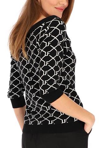 Czarny sweter z dekoltem w łódkę 58596 - 351541