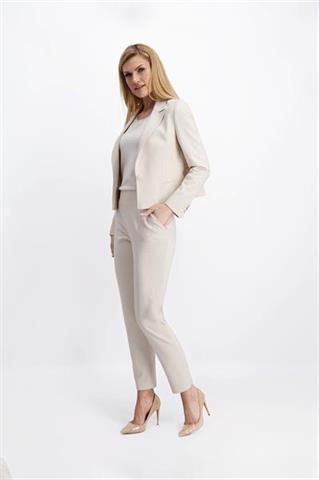 Beżowy krótki żakiet 86052 - 381571