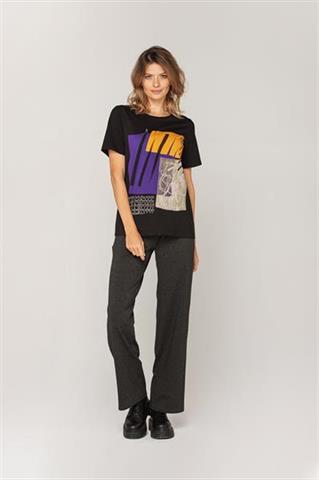 Czarny t-shirt z kolorowym nadrukiem 58888 - 398581